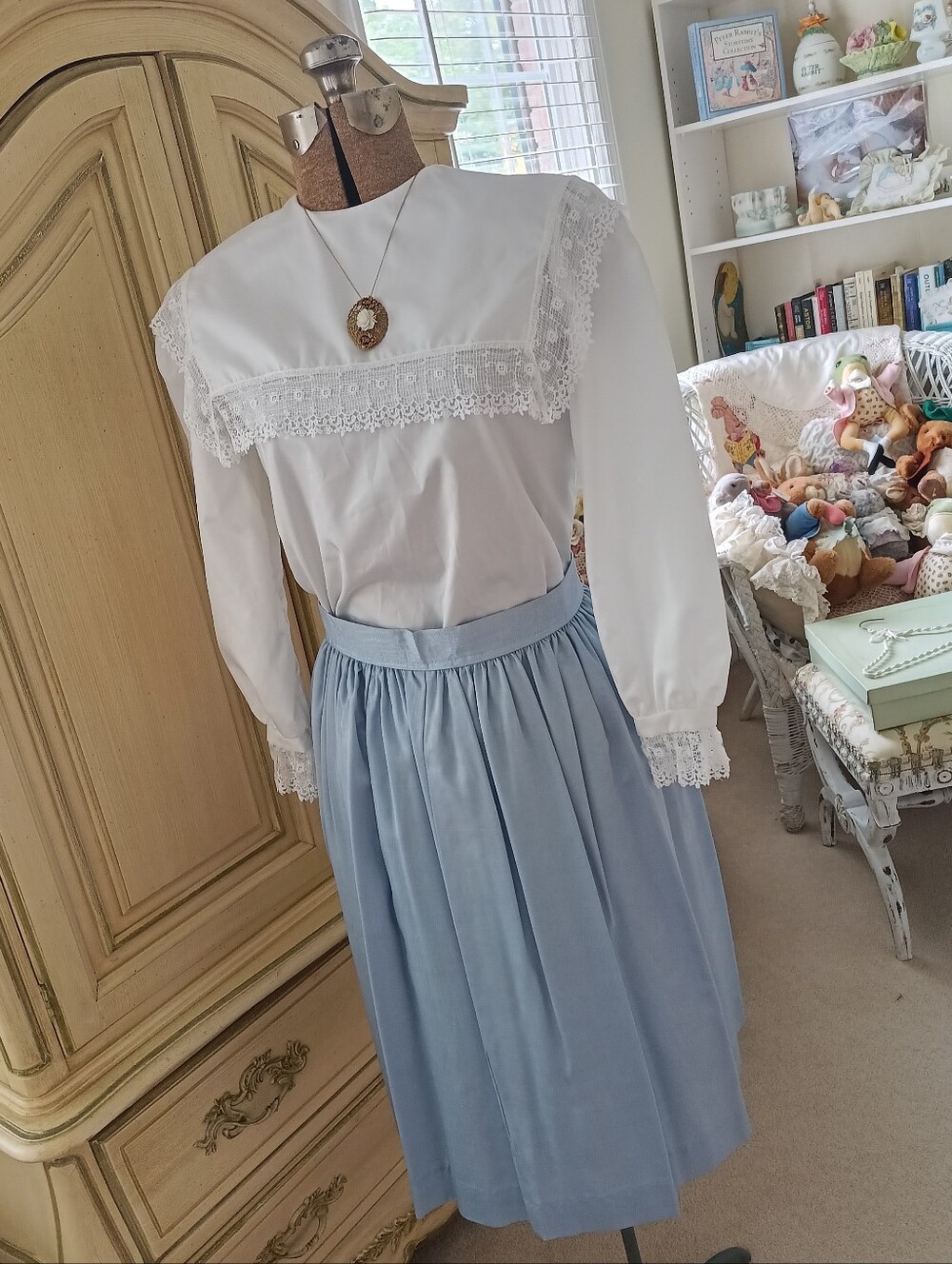 VINTAGE 80S TWO PIECE  "FUNTASIA TOO" , DALLAS HIGH END BLOUSE AND SKIRT! SZ 12